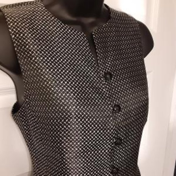 Petite Sophisticate Black with Gold and White Vest - Picture 2 of 8